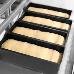 bread_pans.jpg